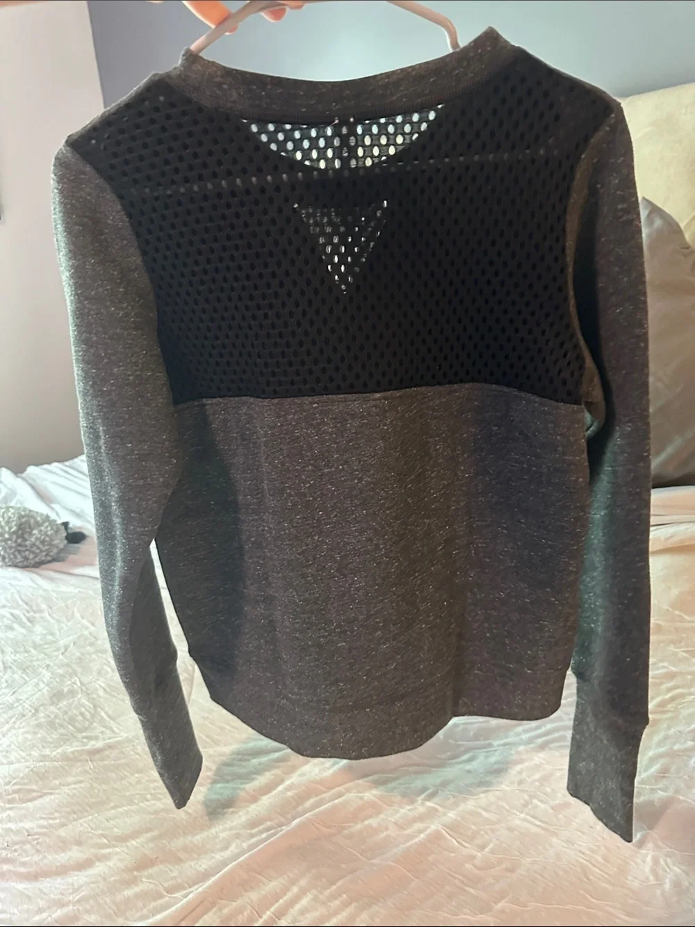 Alo Yoga Women’s Dark Heather Gray Pullover Sweater Small